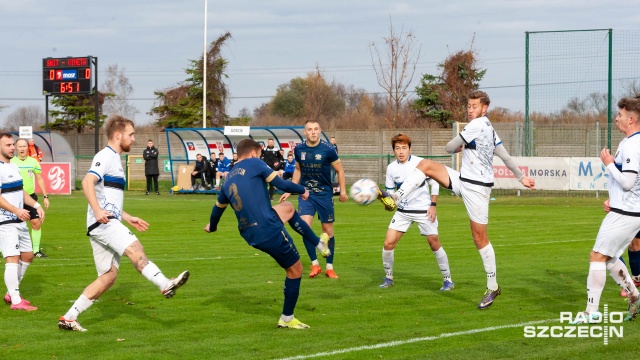 Fot. Robert Stachnik [Radio Szczecin] Trzecia liga. Derby dla piłkarzy Świtu [ZDJĘCIA]