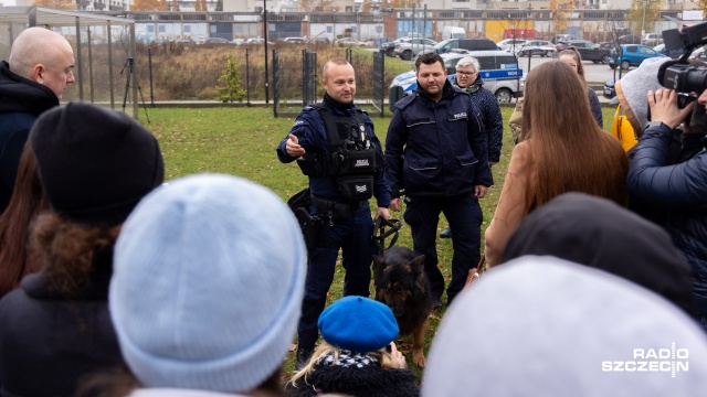 Fot. Robert Stachnik [Radio Szczecin] Studenci kynologii poznali specyfikę pracy psów policyjnych [WIDEO, ZDJĘCIA]