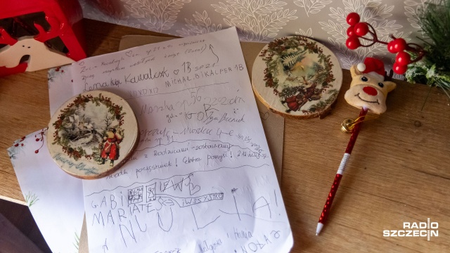 Fot. Robert Stachnik [Radio Szczecin] Na Pogodnie stanął domek św. Mikołaja [WIDEO, ZDJĘCIA]