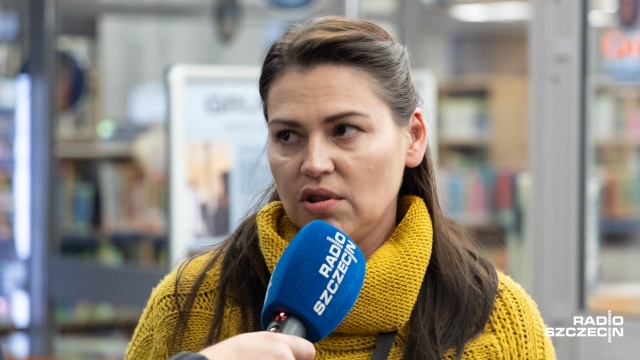 Fot. Robert Stachnik [Radio Szczecin] Od beletrystki do książek naukowych. Kiermasz w Książnicy [ZDJĘCIA]