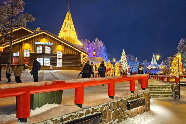Rovaniemi, fot. Biuro Prasowe Wielonarodowego Korpusu Północno-Wschodniego Żołnierze ze szczecińskiego Korpusu z misją u św. Mikołaja [ZDJĘCIA]