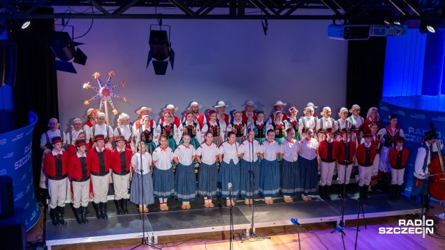 Fot. Robert Stachnik [Radio Szczecin] "Szczecinianie" kolędowali w radiowym studiu [WIDEO, ZDJĘCIA]