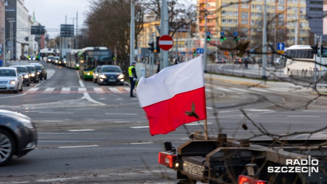 Fot. Robert Stachnik [Radio Szczecin] Protest przewoźników. Spotkanie z wojewodą [WIDEO, ZDJĘCIA]