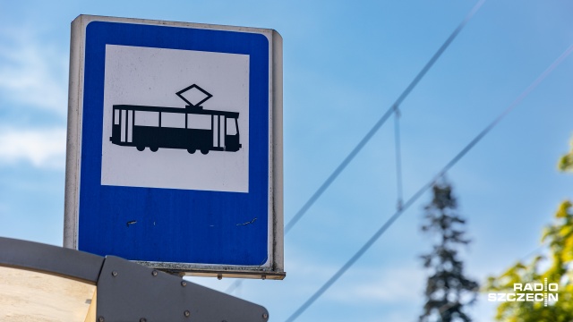 Jeżeli tramwaj lub autobus nie przyjedzie, mamy prawo żądać zwrotu kosztów przejazdu innym transportem np. taksówką - informuje Zarząd Dróg i Transportu Miejskiego w Szczecinie.