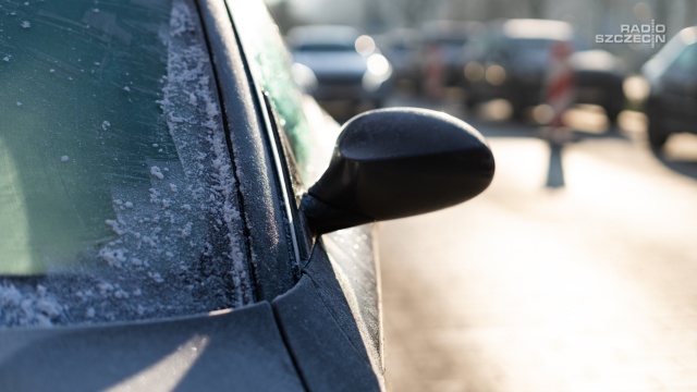 Synoptycy ostrzegają przed intensywnym deszczem i silnym wiatrem. Zapowiadają także powrót zimowej pogody.