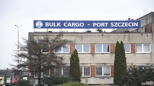 Polski rząd chce wprowadzić przepisy, które uniemożliwią wrogie przejęcie spółek portowych.