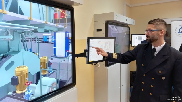 Nowy symulator siłowni okrętowej został w czwartek uruchomiony w kołobrzeskim Zespole Szkół Morskich. Dzięki niemu uczniowie szkoły mogą poczuć się jak w maszynowni najnowocześniejszych statków.