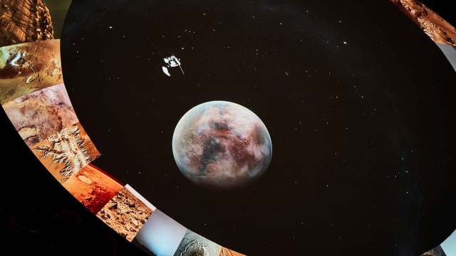 Kula rozpięta na trzech kondygnacjach ma być sercem Morskiego Centrum Nauki. Mowa tu o Planetarium, które zostało zaprezentowane dziennikarzom i zaproszonym gościom.