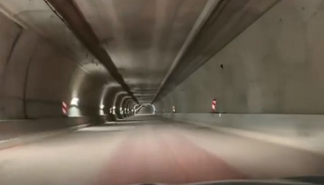 Jak wygląda tunel pod Świną z perspektywy samochodu Można to zobaczyć w najnowszym filmie, który publikuje wykonawca inwestycji.