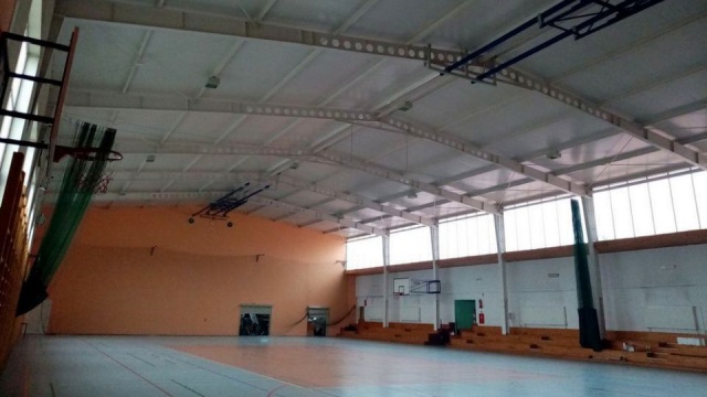 Uczniowie mogą znów korzystać z hali sportowej w Szkole Podstawowej w Dobrej w powiecie łobeskim.