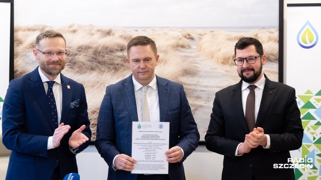Będą skuteczniej łapać i karać kłusowników a nawet mieszkańców, którzy wyrzucają śmieci w pobliżu rzek i jezior. Nowy sprzęt otrzymał Polski Związek Wędkarski w Szczecinie.