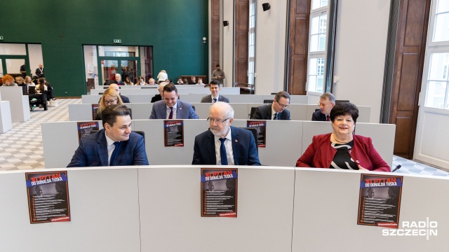 Budynek tak zwanej starej olejarni na szczecińskim Golęcinie będzie wystawiony na sprzedaż z 99 procentową bonifikatą - zgodziła się na to większość Rady Miasta na dzisiejszej sesji.