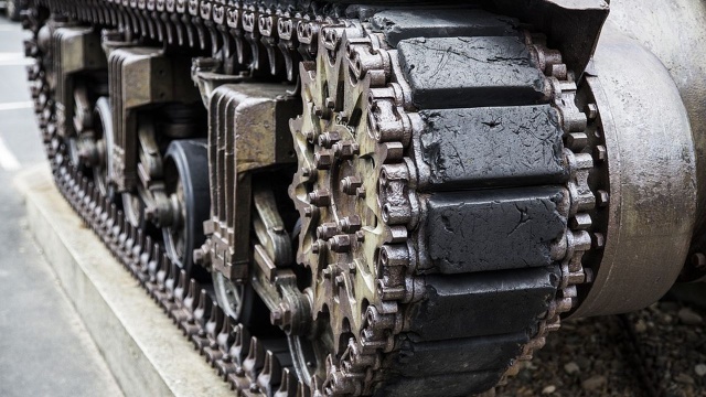 Ukraińscy czołgiści przylecieli na szkolenie z obsługi czołgów