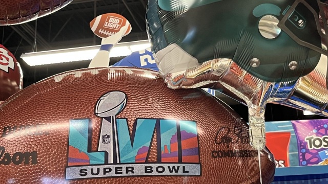 W Arizonie trwają ostatnie przygotowania do niedzielnego Super Bowl, czyli finału ligi NFL futbolu amerykańskiego.