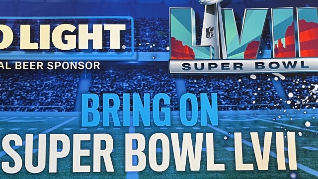 Futboliści Kansas City Chiefs królami 57. Super Bowl