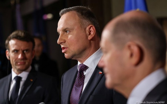 Prezydent Andrzej Duda ocenił, że obecnie nie jest możliwe ułożenie na nowo relacji państw Zachodu z Rosją.