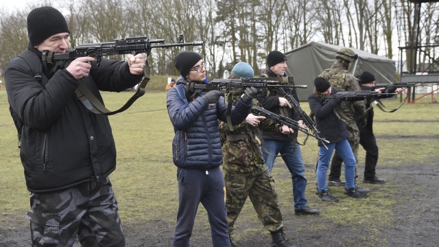 130 osób trenowało z 12. Brygadą Zmechanizowaną w Szczecinie. To w ramach akcji Trenuj z wojskiem w ferie.
