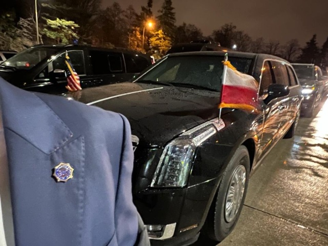Polskie służby deklarują przygotowanie do zabezpieczenia wizyty Joe Bidena w Warszawie. Prezydent Stanów Zjednoczonych ma przebywać z oficjalną wizytą w Polsce do środy.
