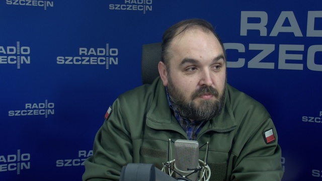 Zbierają dla weteranów i kombatantów. Jest trudno i nie wiem, ile uzbieram [WIDEO]