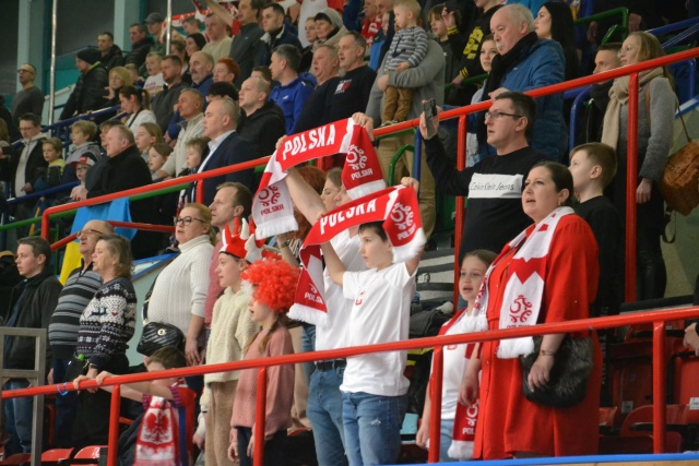 Reprezentacja Polski w futsalu przegrała towarzyski mecz rozegrany w Kołobrzegu. Zarówno dla Polski, jak i dla Ukrainy był to ostatni sprawdzian przed decydującymi meczami eliminacyjnymi do mundialu, który zostanie rozegrany w przyszłym roku.