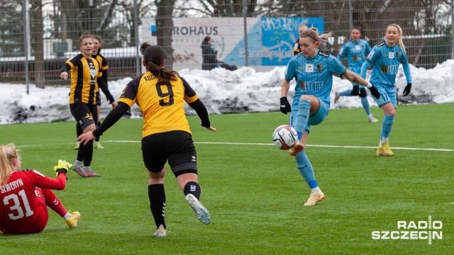 Niespodzianka w meczu ekstraligi kobiet rozegranym w Szczecinie. Na stadionie przy ulicy Kresowej, piłkarki Pogoni pokonały lidera tabeli GKS Katowice 3:0.