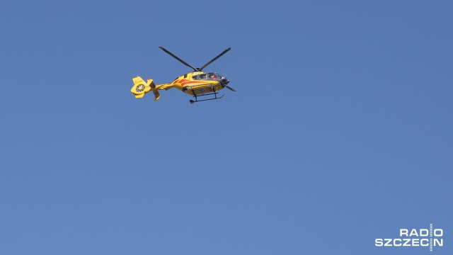 Śmiertelny wypadek na drodze krajowej nr 10. W miejscowości Krąpiel czołowo zderzyły się dwa samochody osobowe.
