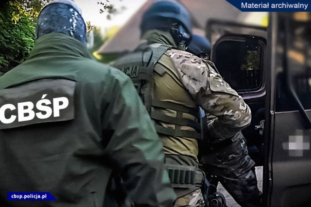 17 osób zatrzymali funkcjonariusze Centralnego Biura Śledczego Policji w sprawie wyłudzeń zwrotu VAT.