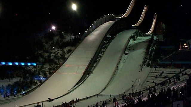 Polacy zajęli 3. miejsce w drużynowym konkursie Pucharu Świata w skokach narciarskich w fińskim Lahti.