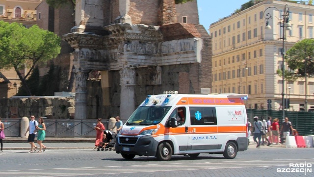W środę po południu papież został przewieziony do kliniki Gemelli. Włoskie media podają, że Franciszek ma problemy z sercem i oddychaniem.