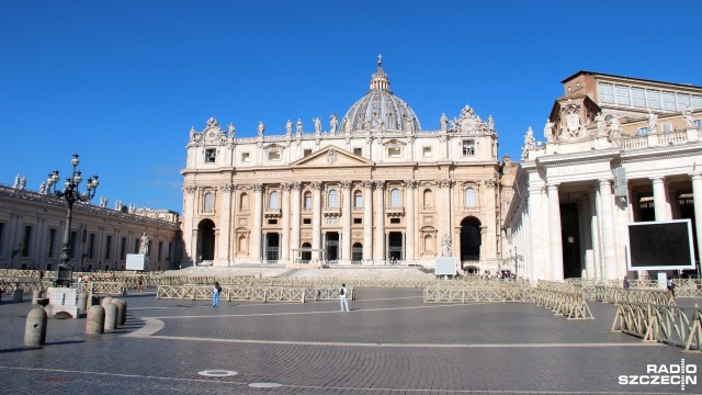 W niedzielę, w 18. rocznicę śmierci świętego Jana Pawła II na rzymskim placu świętego Piotra o 21.00 rozpocznie się polonijne czuwanie modlitewne.