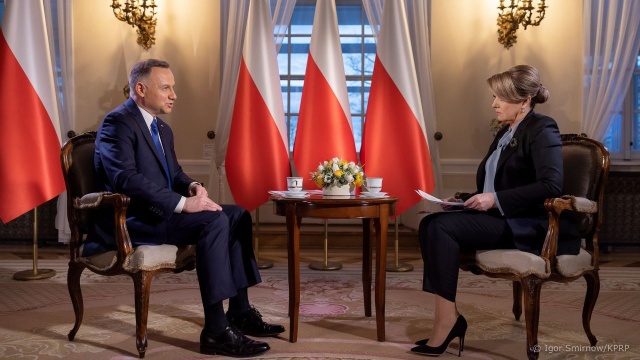 Prezydent Andrzej Duda wraz z małżonką udają się z kilkugodzinną wizytą do Rzymu.