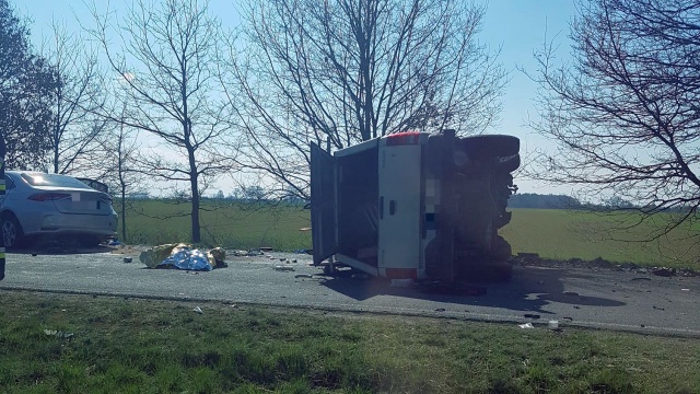 Poważny wypadek na drodze wojewódzkiej nr 142