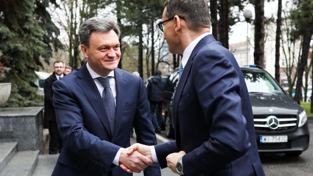 Premier Mateusz Morawiecki rozpoczął wizytę w Mołdawii. Z przedstawicielami mołdawskich władz będzie rozmawiał m.in. wsparciu, jakie Polska może udzielić temu krajowi wobec zagrożenia ze strony Rosji.