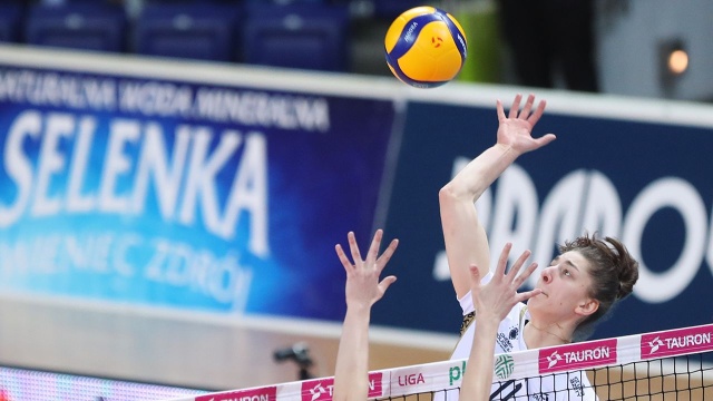 Tylko jeden dzień mogły świętować siatkarki Grupy Azoty Chemika Police, które w poniedziałek wyruszyły w podróż do Łodzi.