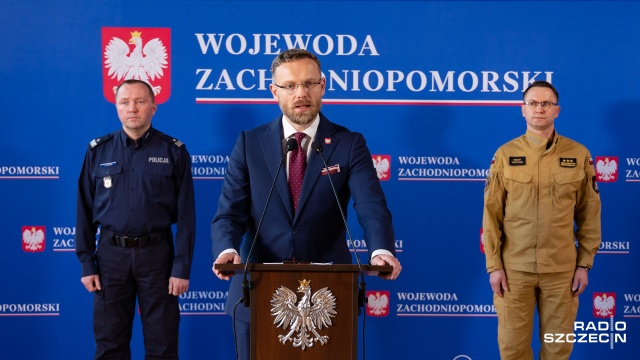 Od północy 13 kwietnia 2023 r. zostanie wprowadzony zakaz przebywania wokół terminalu LNG w Świnoujściu. Będzie obowiązywał do odwołania. Takie zarządzenie wydał wojewoda zachodniopomorski Zbigniew Bogucki.