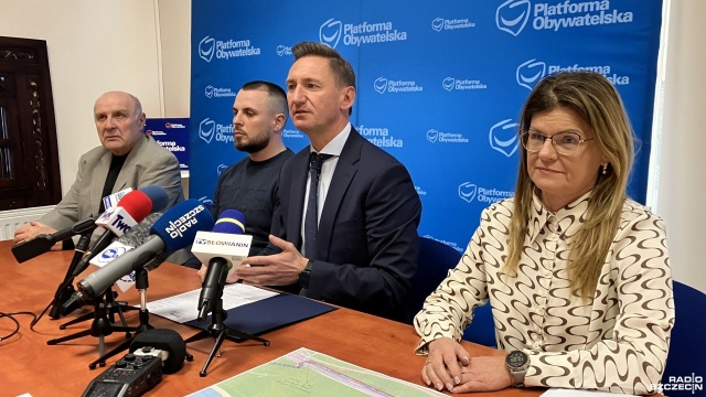 Deklaracje finansowe w sprawie rekompensat po zamknięciu ul. Ku Morzu przy terminalu LNG w Świnoujściu i alternatywnego przebiegu dróg rowerowych, oczekuje Marszałek Województwa Zachodniopomorskiego, który swoje postulaty przedstawił w czasie spotkania z mediami w Świnoujściu.