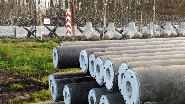 Prace budowlane rozpoczęły się we wtorek w rejonie placówek Straży Granicznej w Bezledach i Sępopolu. Potrwają do końca września.