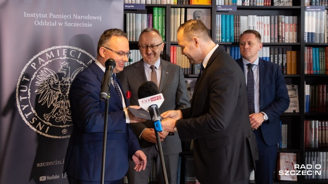 Został nim Krzysztof Męciński. Jednym z głównych celów jaki sobie postawił jest rozbiórka ostatnich sowieckich pomników, które zachowały się na Pomorzu Zachodnim.