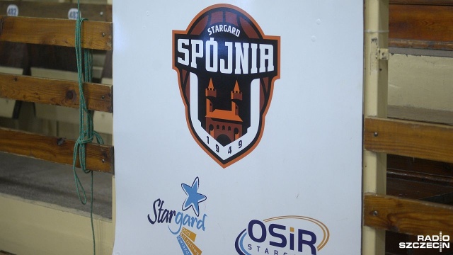 Koszykarze PGE Spójni mogą w piątek zrobić milowy krok na drodze do play-off rozgrywek o mistrzostwo Polski.