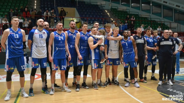 Czarodzieje z Wydm odpadli w ćwierćfinale Suzuki 1 Ligi po zaciętym spotkaniu z Hydrotruckiem Radom.