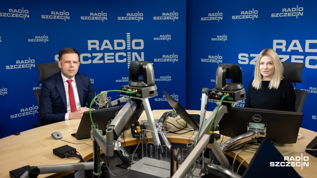 Twierdzą, że są obrońcami demokracji i łamią demokratyczne reguły - radny PiS Rafał Niburski tak oceniał w Rozmowach pod krawatem postępowanie KO w zachodniopomorskim sejmiku.