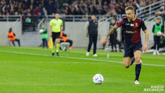 Pogoń przedłużyła umowę o współpracy z Capelli Sport. Zgodnie z podpisanym nowym kontraktem, firma będzie Partnerem Technicznym szczecińskiego klubu do końca czerwca 2030 roku z opcją przedłużenia o kolejne lata.