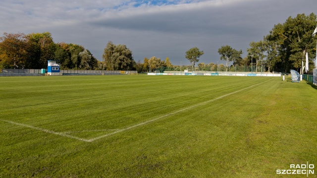 Świt zaprasza kibiców na rozpoczęcie majówki i grill na swoim stadionie. Szczecinianie zmierzą się w piątek z Jarotą Jarocin w III lidze.