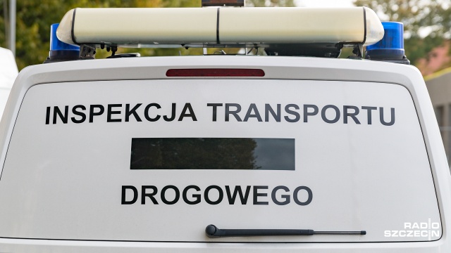 Inspekcja Transportu Drogowego przypomina kierowcom zawodowym o ograniczeniach w ruchu ciężarówek w najbliższych dniach.