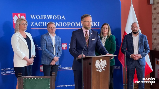 Sprzęt za blisko 170 tysięcy złotych trafi do Szpitala w Kamieniu Pomorskim. To m.in. 10 nowoczesnych łózek i kardiomonitor. Sprzęt wykorzystywany był wcześniej podczas pandemii COVID-19 w szpitalu tymczasowym na Pomorzanach.