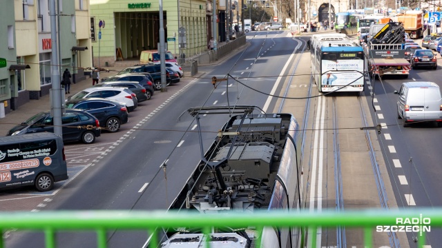 Związane są z kolejnymi pracami torowymi na odcinku od placu Kościuszki do placu Zwycięstwa.