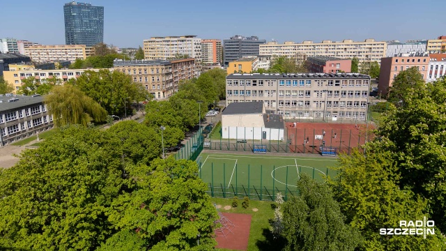 Szczecińskie Orliki będą płatne. O takim pomyśle już w ubiegłym roku poinformował prezydent Piotr Krzystek. Potrzebna była akceptacja radnych. Ci jednak zadeklarowali, że pomysłu nie poprą. Miasto zatem, chce obejść radę miasta i opłaty wprowadzić stosownym zarządzeniem.