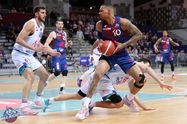 Czas na mecz numer trzy: koszykarze Kinga zmierzą się dziś na wyjeździe z Anwilem Włocławek w ćwierćfinale play-off rozgrywek o mistrzostwo Polski.