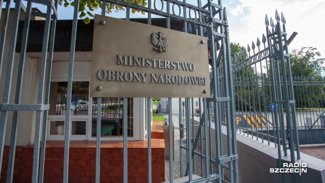 Fragmenty balonu, którego służby poszukują do kilku dni odnaleziono w Zachodniopomorskiem. Jak podają media ogólnopolskie, fragmenty miały zostać odnalezione na prywatnej posesji pod Szczecinkiem.