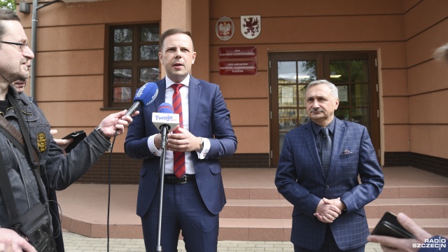 Wywołanie prawnego chaosu w imię partyjnych przepychanek o stanowiska i większość rządzącą - ocenia opozycyjny klub Prawa i Sprawiedliwości w zachodniopomorskim sejmiku.